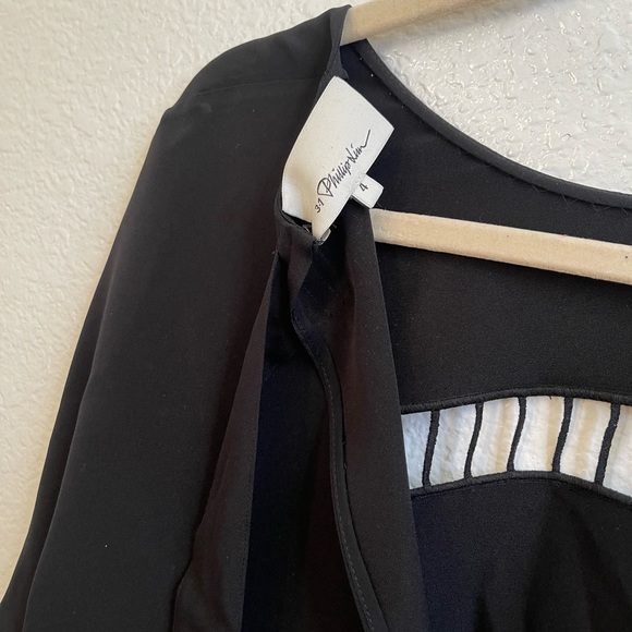 3.1 Phillip Lim Black Loose Fit Flow Blouse with flattering ladder cut out Sz 4 - Picture 9 of 11